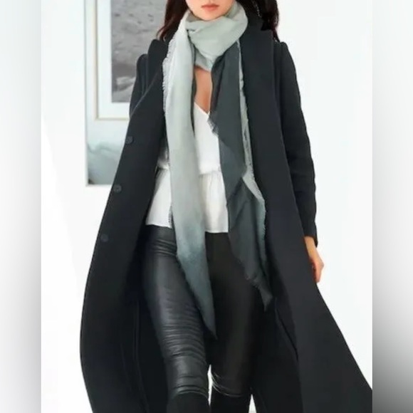 The Carly NWT Cushnie Grey Horizon Ombré Scarf. Lux oversized multi use,45 x 75. - Picture 2 of 9